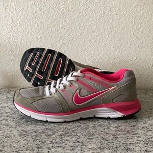 Women’s Nike tennis shoes.